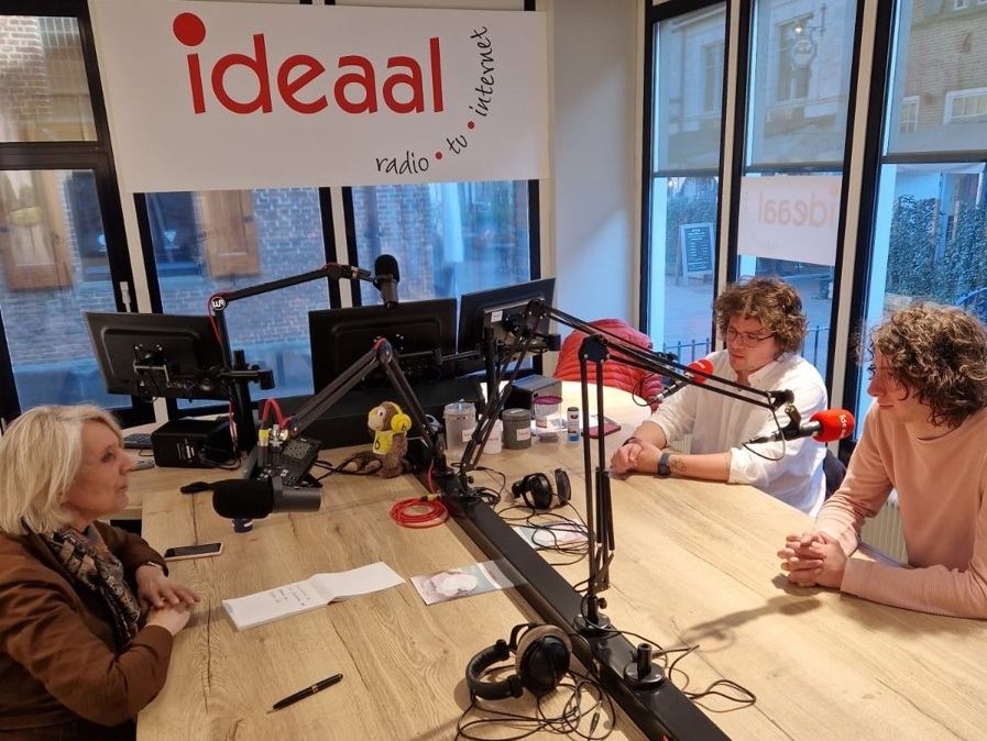 20230405-jikkie-in-studio-lochem-met-jesse-en-jelle.jpg