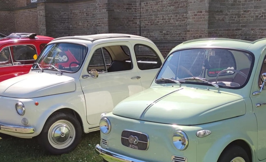 fiat-500-3-op-een-rij-foto-A-Tavola