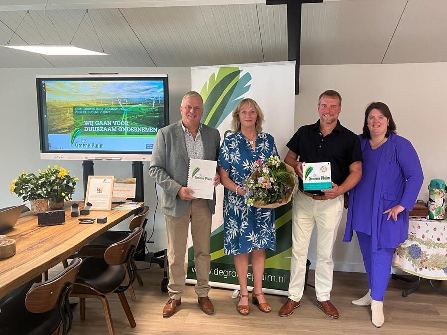 Uitreiking-Zoontjes-de-groene-pluim-foto-rtv-ideaal-archief-19072023