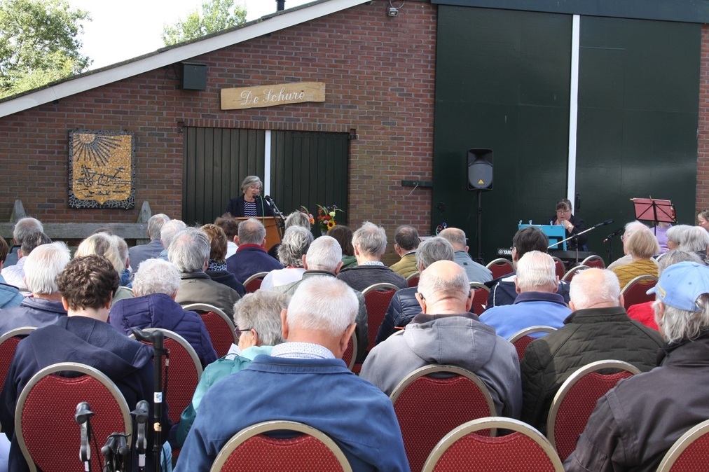20240707-Dialect-kerkdienst-bij-Museum-Smedekinck007-artikelfoto