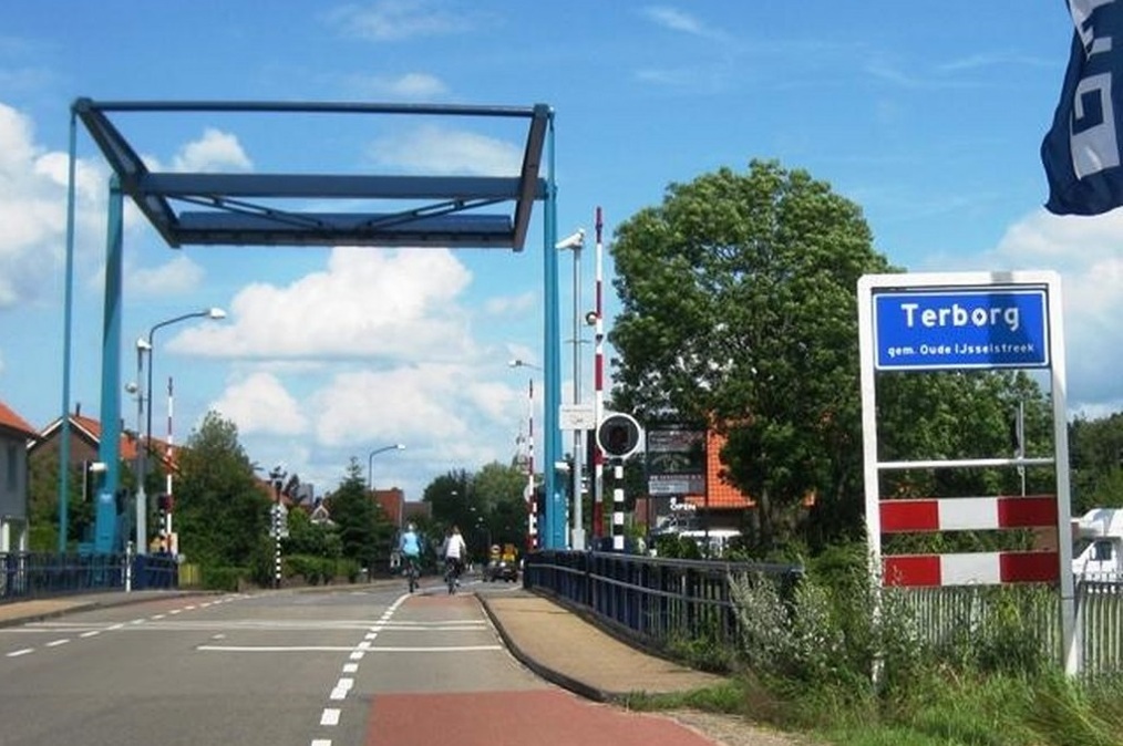 terborg_plaatsnaambord-met-brug-foto-rtv-ideaal