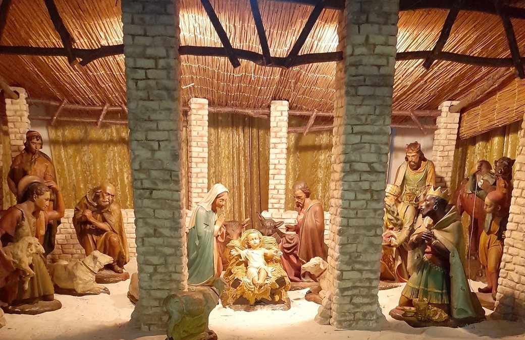 Kerstgroep-wereldreis-heiligenbeeldenmuseum