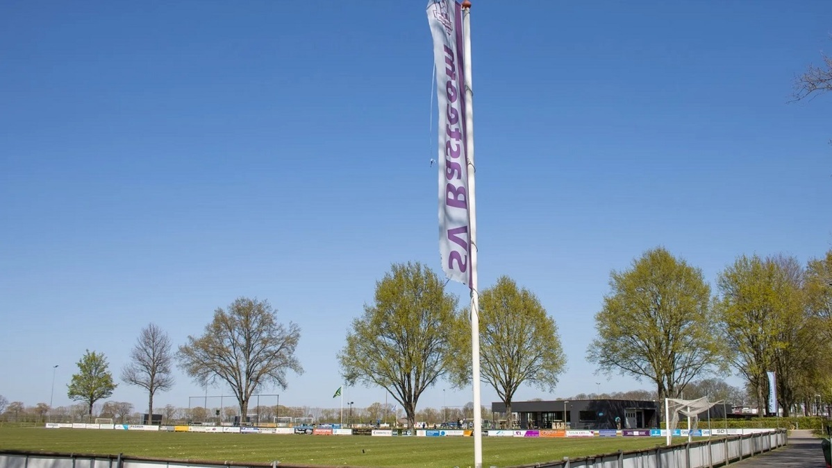 sv-basteom-steenderen-baak-terrein-foto-vanaf-zwembad