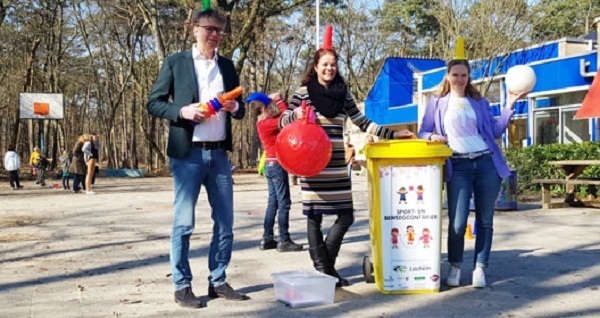 uitreiking_beweegcontainer-gemeent-Lochem
