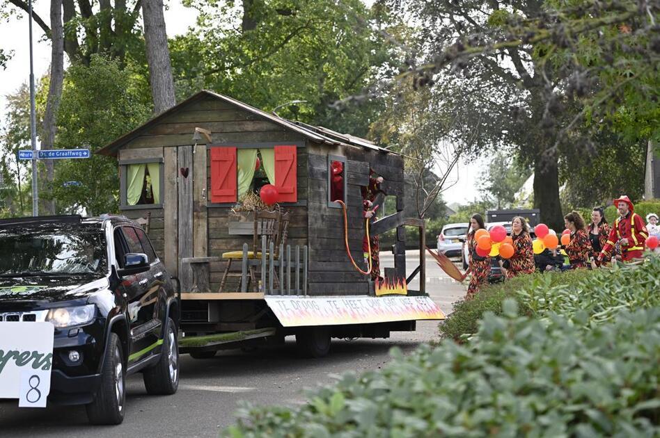 Kermis optocht Drempt, minder wagens maar hoger niveau