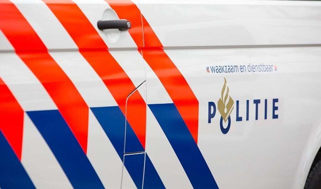 stock-foto-politieauto-van-zijkant-rtvideaal
