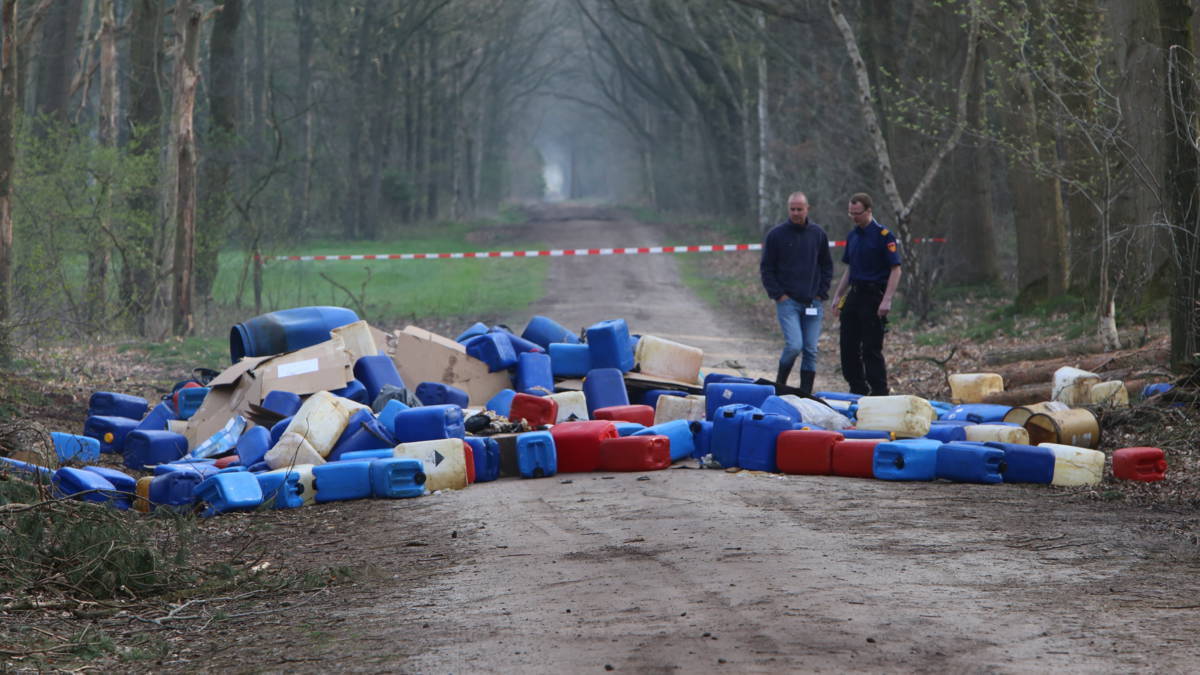 drugsafval-gedumpt-in-bos-rtv-ideaal