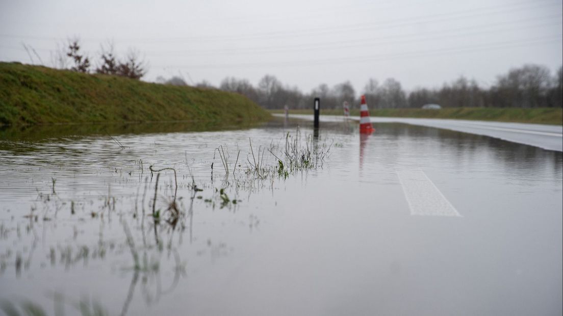 ondergelopen-n345-bij-zutphen-foto-rens-hulman-05-01-2024