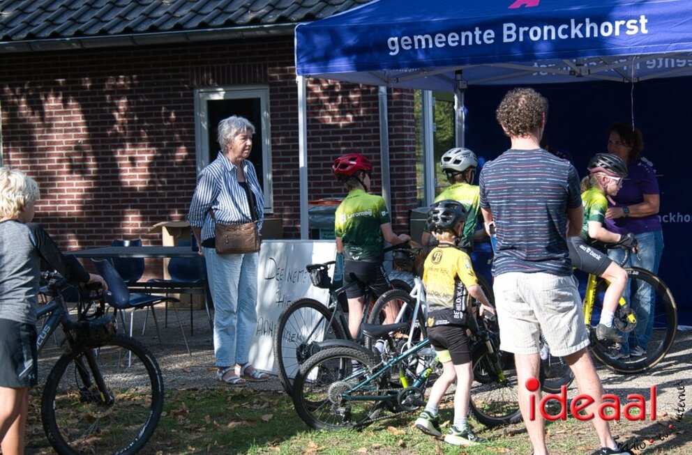 7-10-2026 Clinic veldrijden met Joris Nieuwenhuis 002
