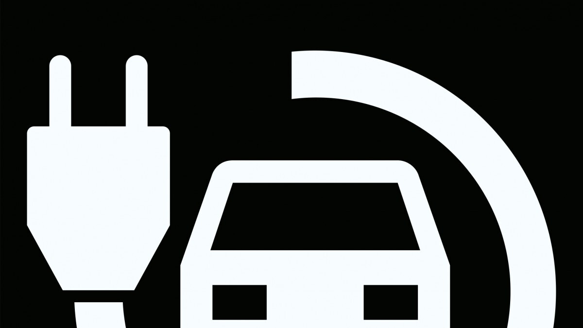 Oplaadpunt-witte-auto-en-witte-stekker-op-zwarte-ondergrond