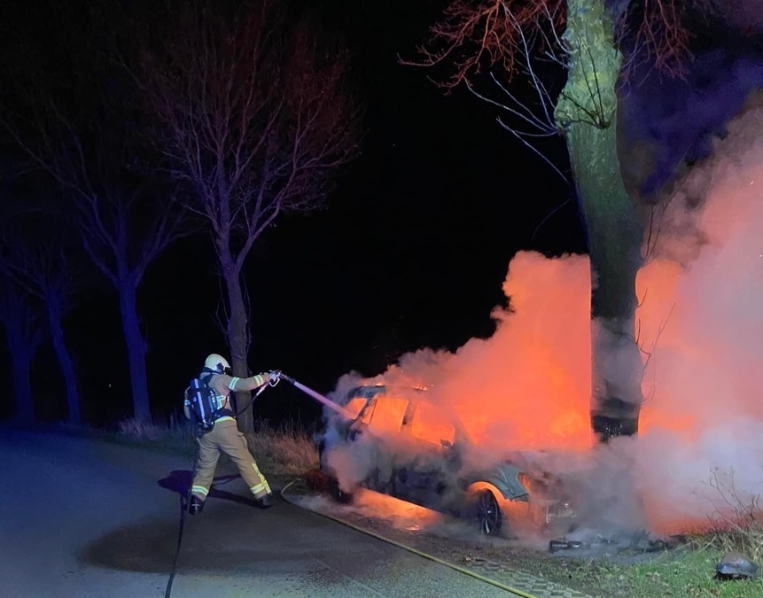autobrand-toldijk-brandweer-hengelo.jpg